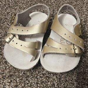 Chic Gold Kids Sandals